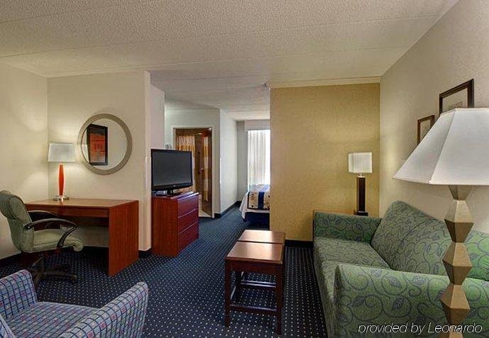 Фото Springhill Suites by Marriott Chicago Elmhurst/Oakbrook Area