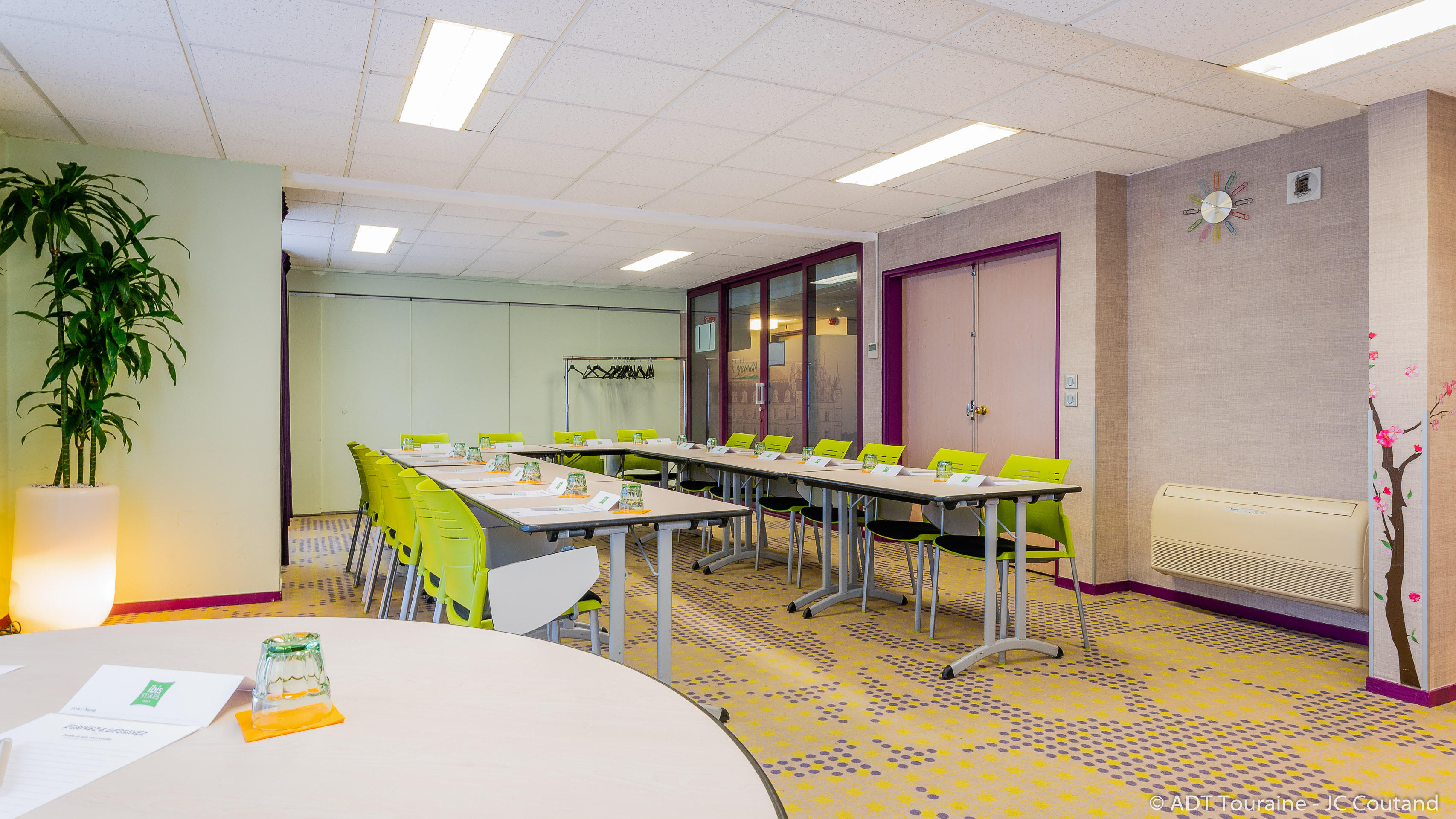 Фото Ibis Styles Tours Centre