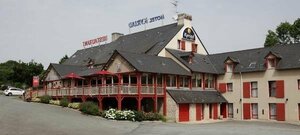 Гостиница Hotel Kyriad Saint-Malo Ouest-Dinard в Динаре