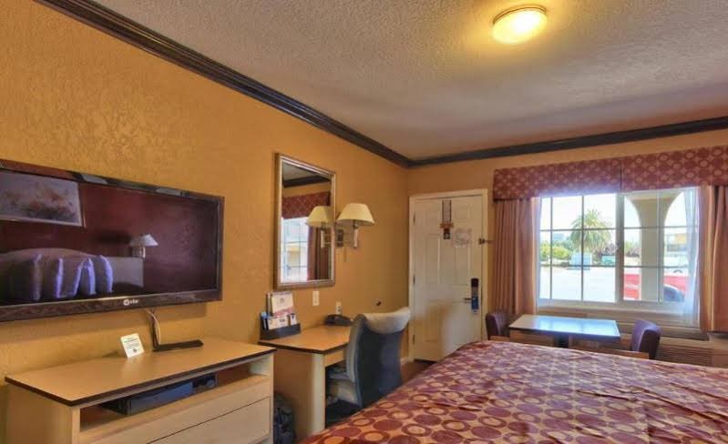 Фото Rodeway Inn Capitol