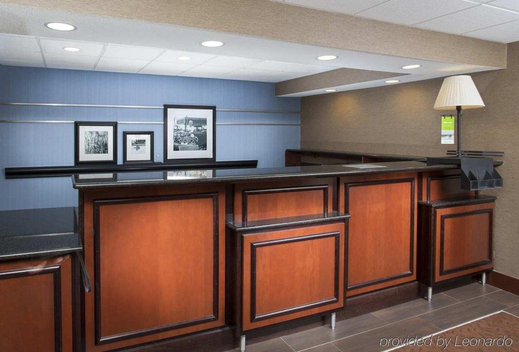 Фото Hampton Inn St. Joseph