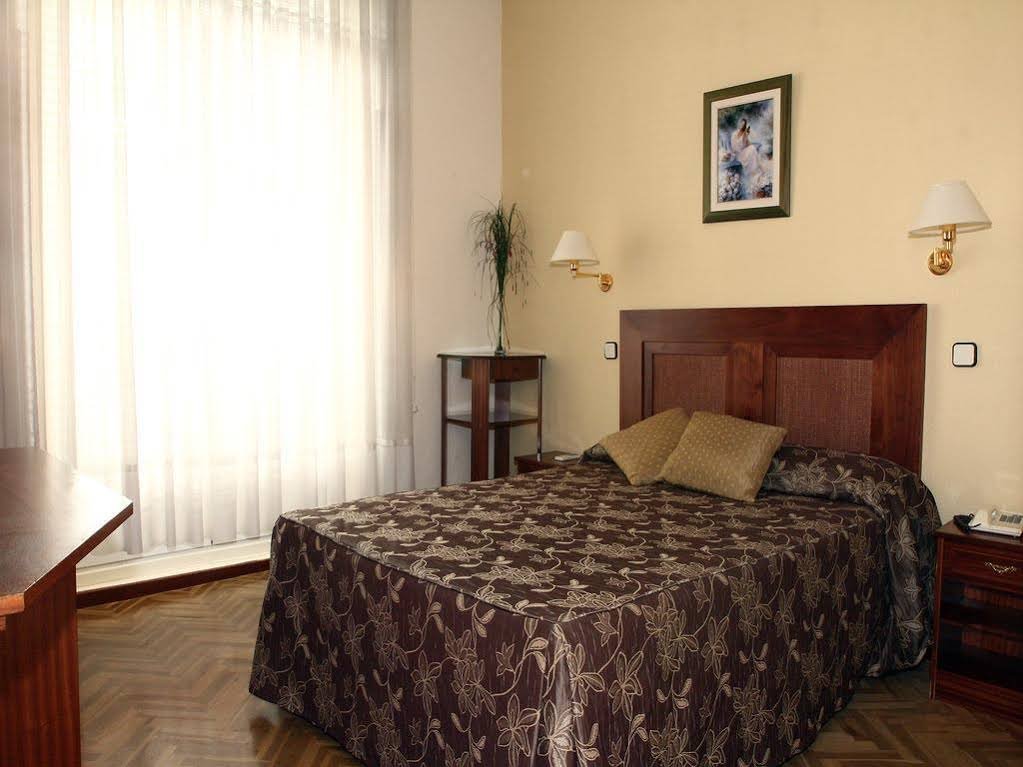 Фото Hostal Sardinero