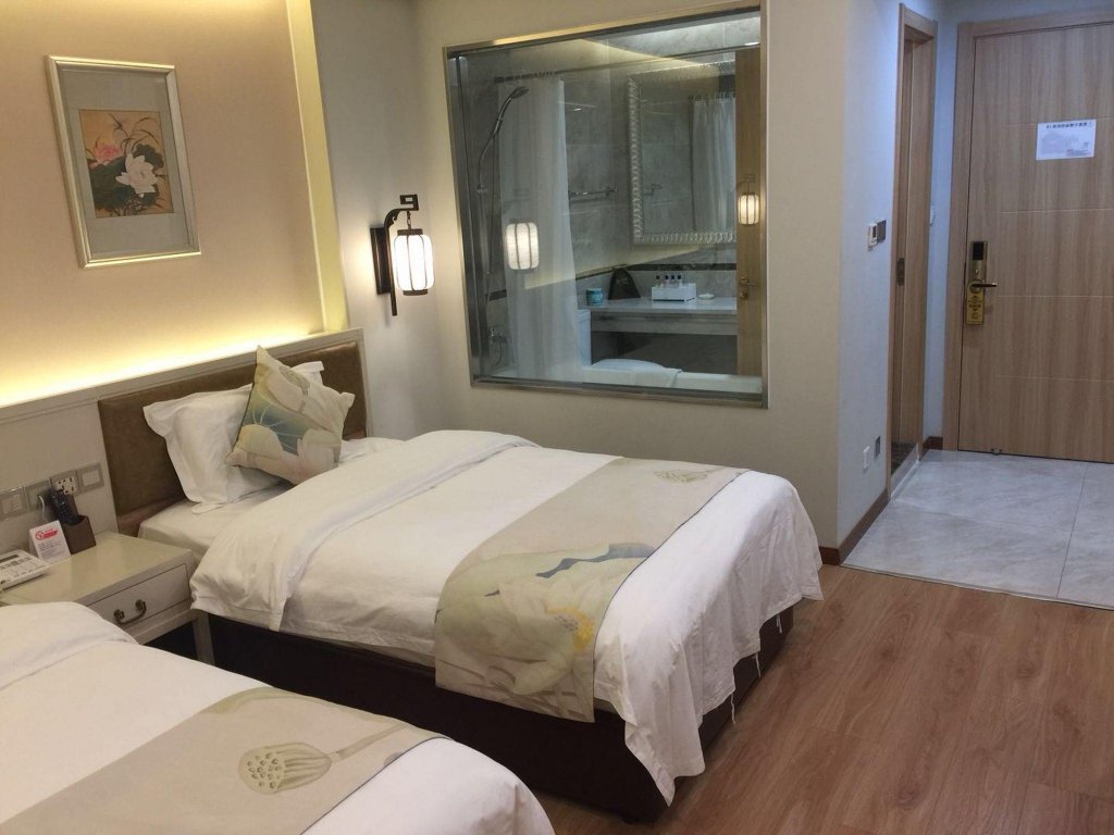 Фото Yitingzhenshe Hotel