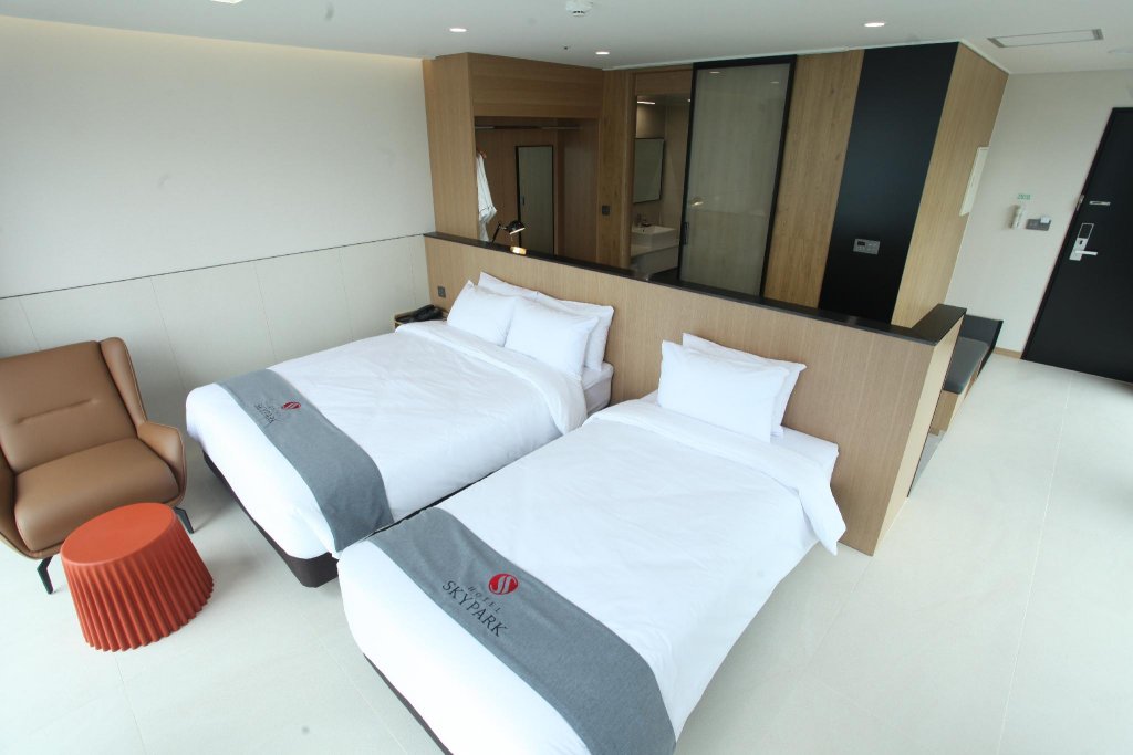 Фото Gongju Einhaus Guesthouse 1