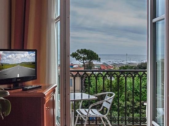 Фото Hotel Villa Ombrosa