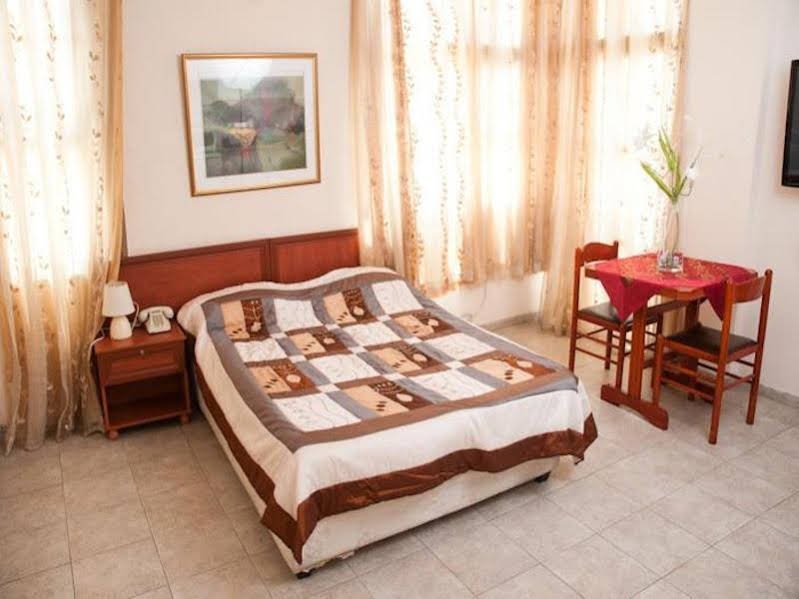 Фото AirTLV - Arlozorov Apartment's