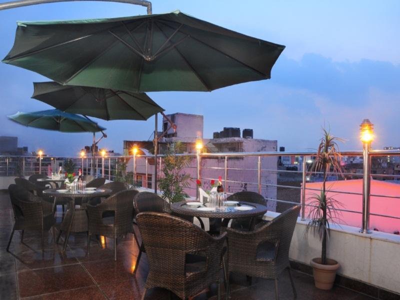 Фото отеля 2