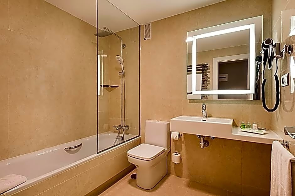 Фото Nh Madrid Chamberí