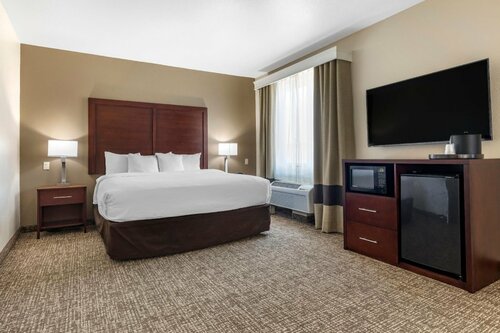 Гостиница Comfort Suites Plano - Dallas North в Плано