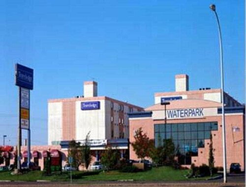 Гостиница Travelodge Edmonton West в Эдмонтоне