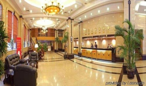 Внешний вид отеля Golden Tulip Bund New Asia в Хункоу, фото 2