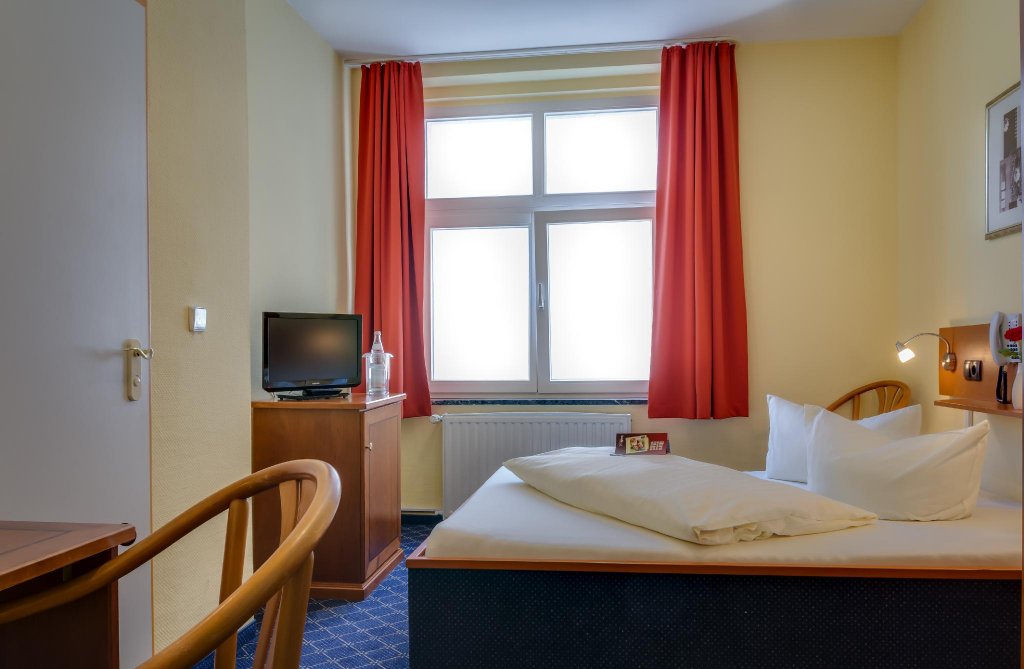 Фото Hotel Deutsches Haus Mittweida