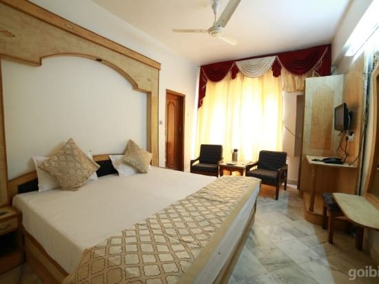 Фото Sheratone - A Luxury Hotel