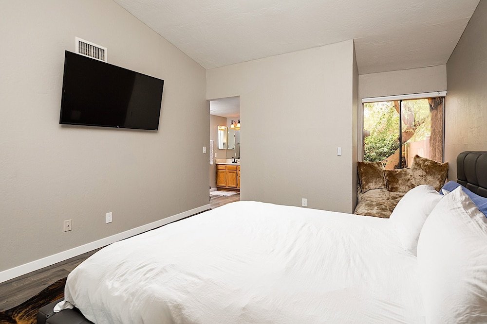 Фото South Scottsdale Townhome 2 Bedroom by Casago