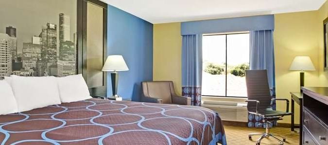 Фото SureStay Plus Hotel by Best Western Alvin