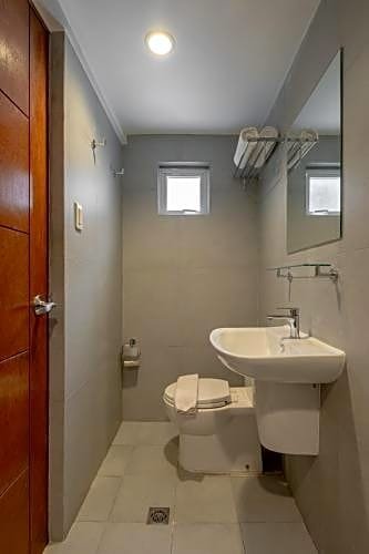 Фото IHotel Uptown Bgc