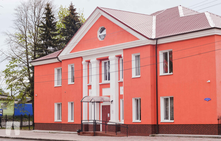Cultural center Gorodskoy Dom Kultury, Slavsk, photo