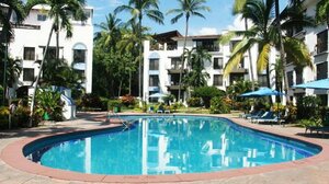 Гостиница Puerto de Luna Pet Friendly & Family Suites Hotel