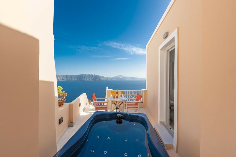Sole d'oro Villa with Panoramic View to Sunset and Caldera