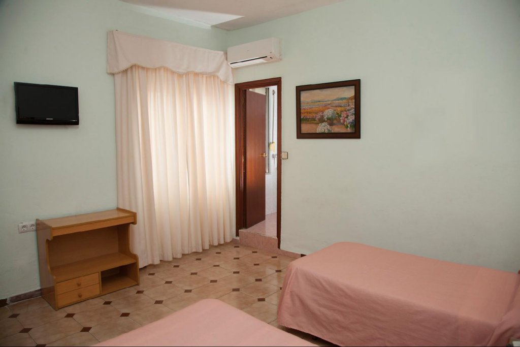 Фото Hostal Paris