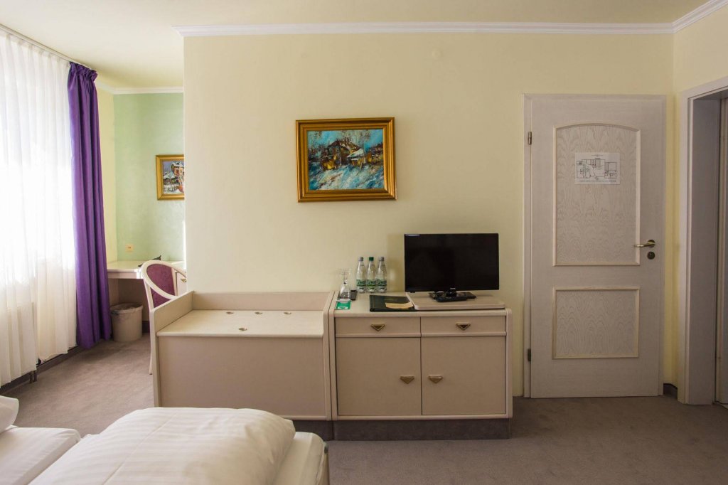 Фото Ambiente Hotel & Restaurant