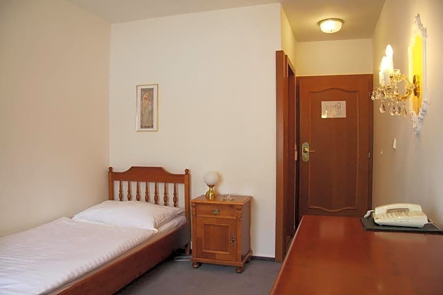 Фото Vysehrad Hotel