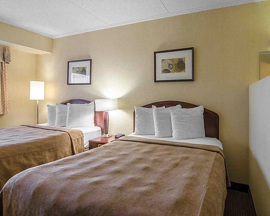 Фото Courtyard by Marriott Regina Downtown