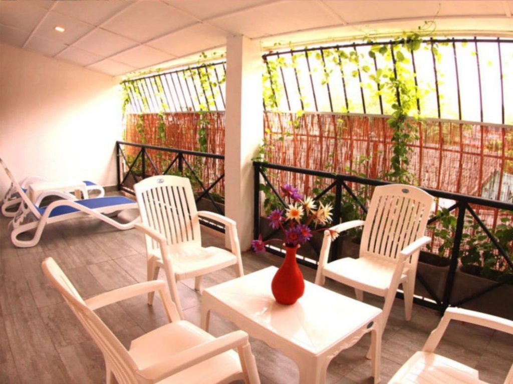 Фото Oyo 103 Lavinia Villa