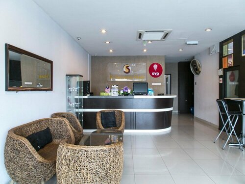 Гостиница Oyo 237 Sri Senawang Hotel в Серембане