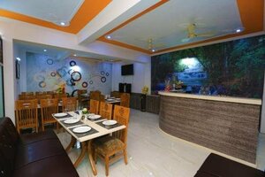 Oyo 8680 Hotel Vaishnavi Inn