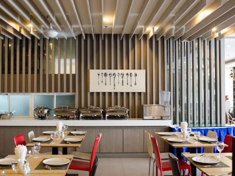 Фото Mirage Express Patong Phuket Hotel