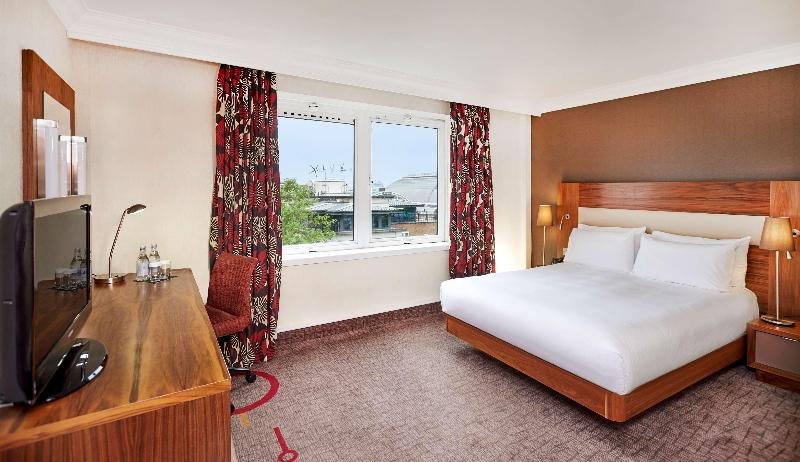 Фото Hilton London Olympia
