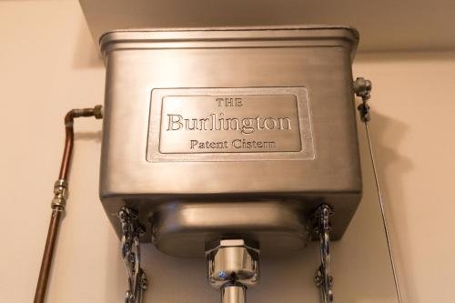 Фото Resolution Hotel