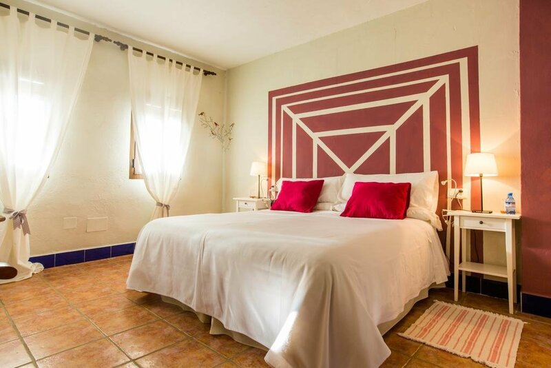 Гостиница Cortijo Carrillo Bed & Breakfast