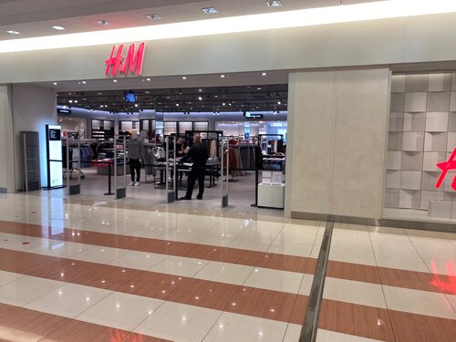 H M 114