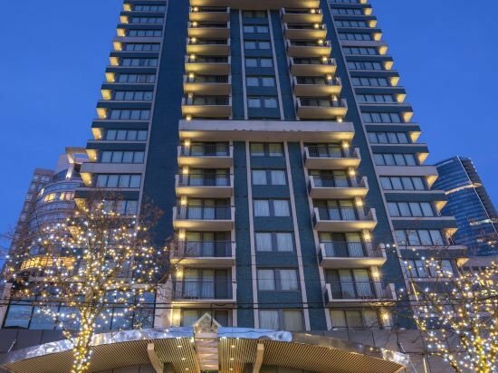Гостиница Blue Horizon в Ванкувере