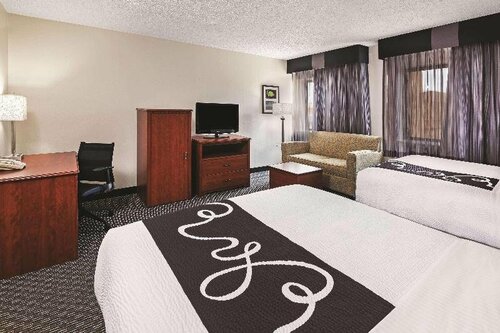 Гостиница Travelodge by Wyndham Houston Cy-Fair