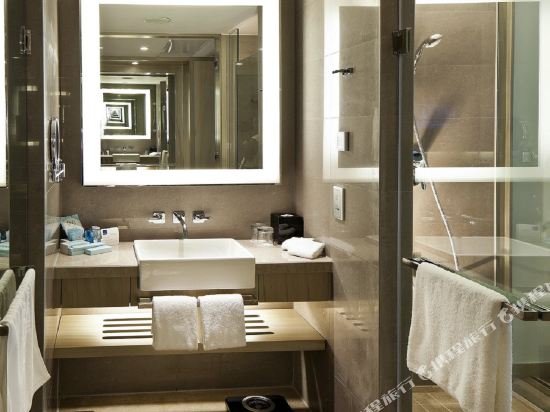 Фото Novotel Nanjing East Suning