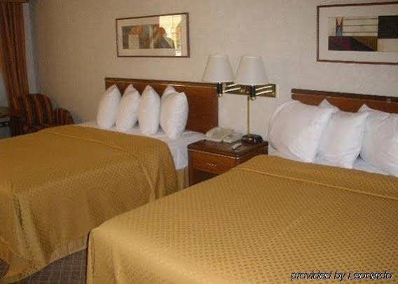 Фото Quality Inn & Suites Lathrop - South Stockton