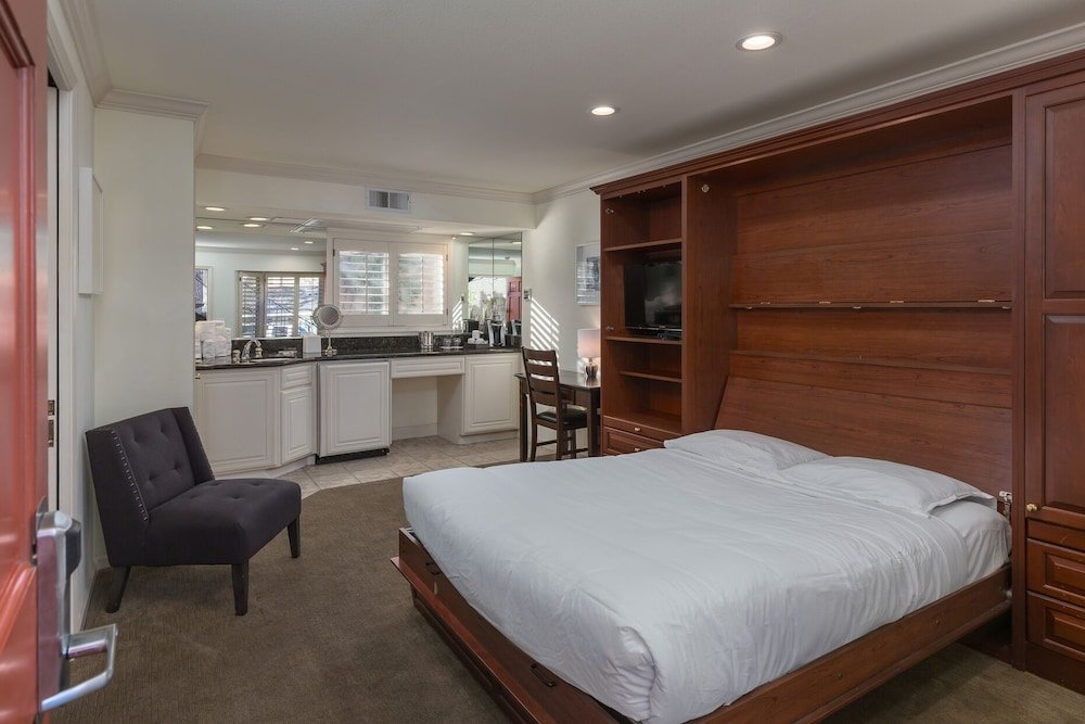 Фото Saratoga Oaks Lodge