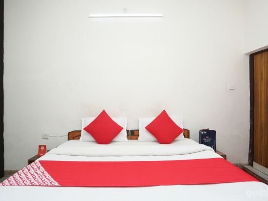 Фото Oyo 26771 Hotel Lotus Inn