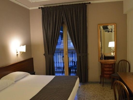 Фото Central Hotel