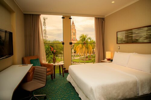 Гостиница DoubleTree by Hilton Iquitos в Икитосе