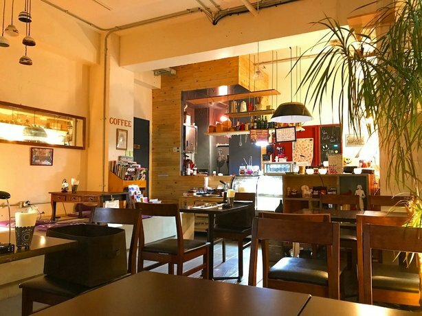 Hostel & Coffee Shop Zabutton