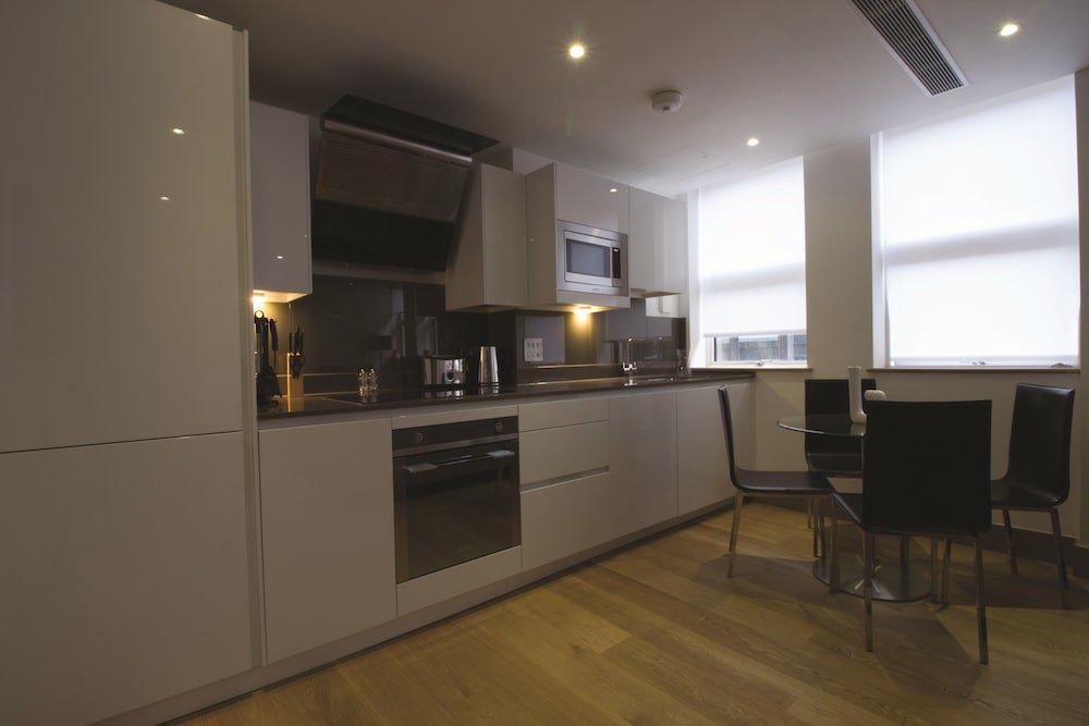 Фото Red Lion Court by City2Stay