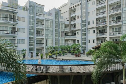 Жильё посуточно Exclusive and Spacious 3br Apartment at Pearl Garden в Джакарте