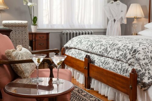 Гостиница Cornerstone Bed and Breakfast