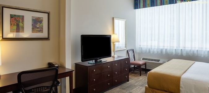 Фото St Charles Coach House, Ascend Hotel Collection