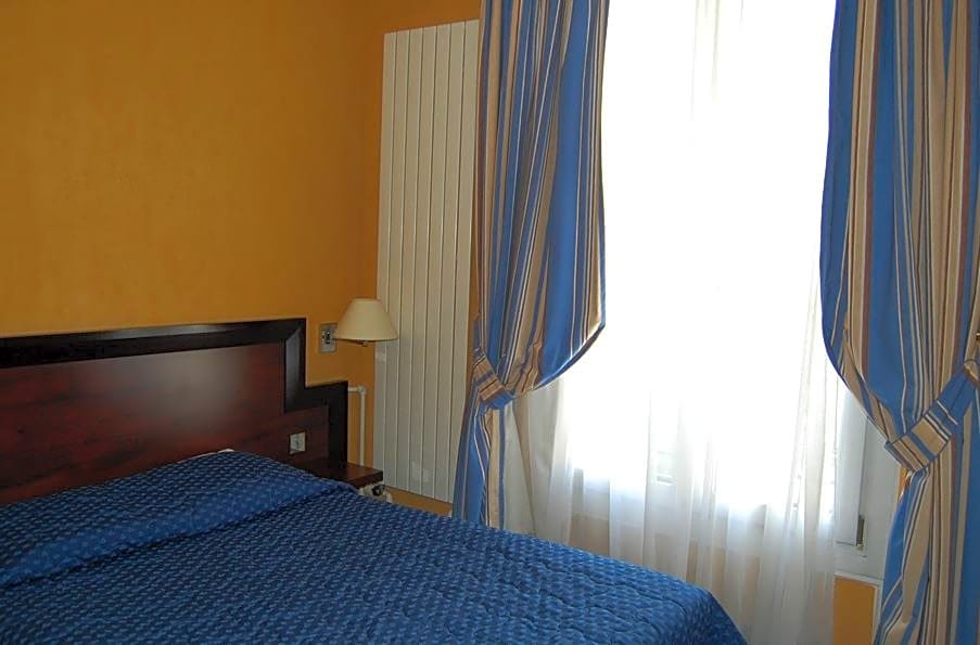 Фото Hotel Virgina