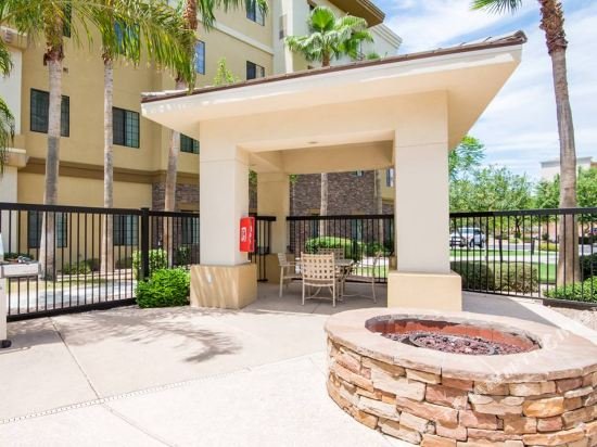 Фото Holiday Inn Express Kansas City Downtown, an Ihg Hotel